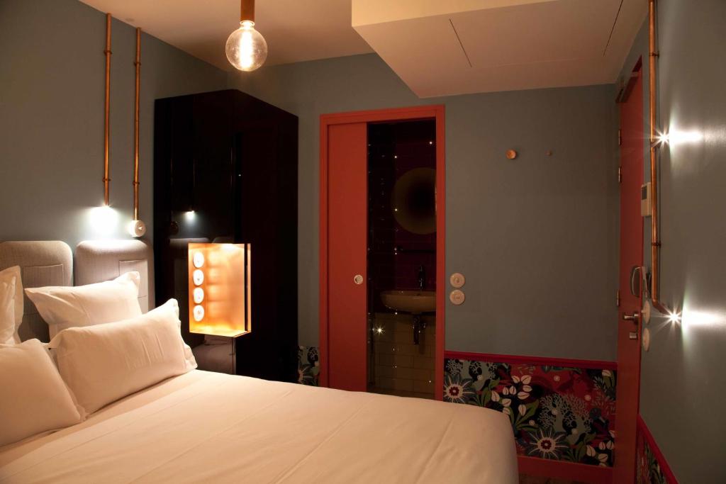 Двухместный (Двухместный номер с 1 кроватью - Insolite) отеля Hôtel Exquis by Elegancia, Париж