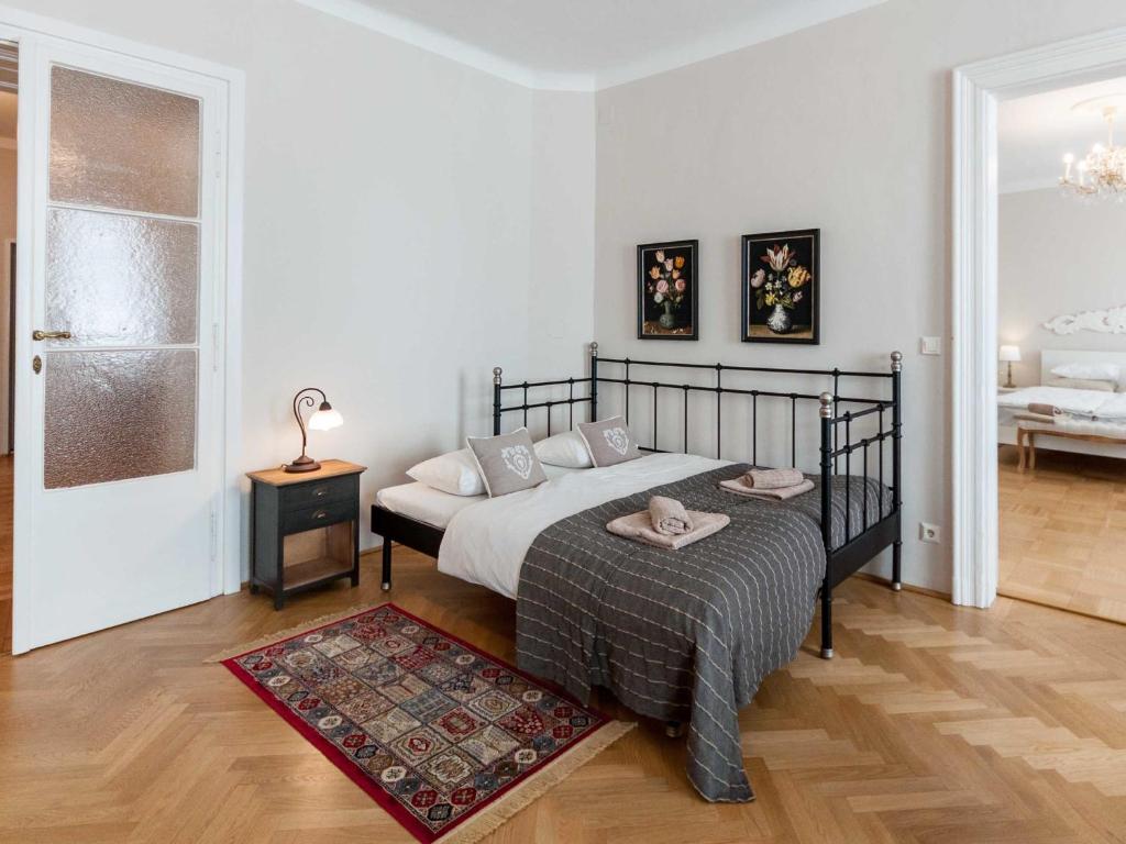 Апартаменты (Апартаменты с 2 спальнями: Kurrentgasse 10, 1010 Vienna), Elegant Vienna