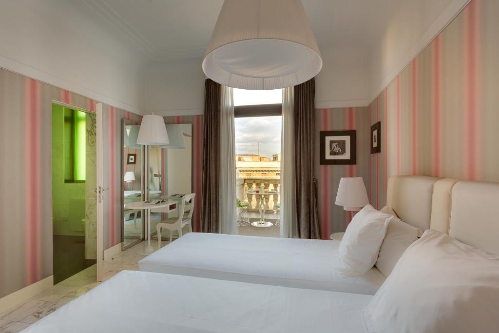 Двухместный (Представительский двухместный номер с 1 кроватью или 2 отдельными кроватями) отеля Grand Hotel Palace Rome, Рим