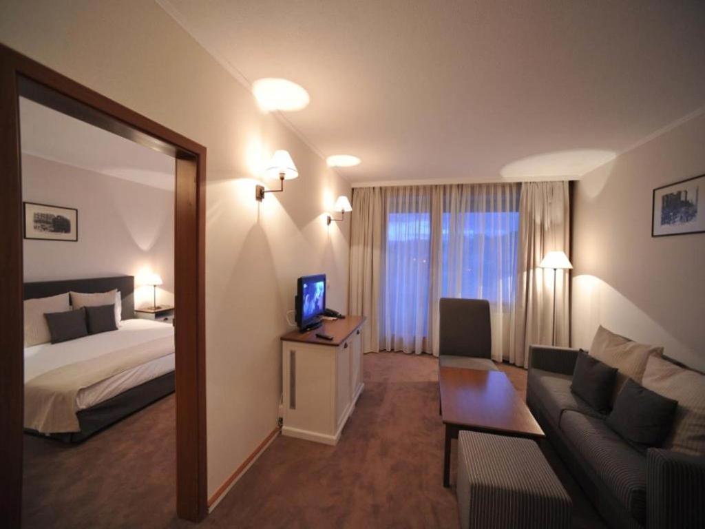 Сьюит (Люкс (для 2 взрослых и 2 детей в возрасте до 12 лет)), Interhotel Sandanski