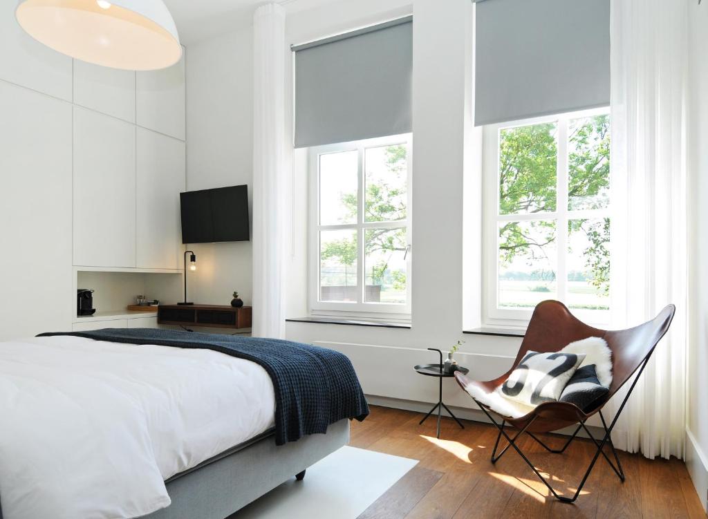 Двухместный (Двухместный номер с 1 кроватью и собственной ванной комнатой) отеля Hotebb Het Raadhuys - design B&B, Эйндховен