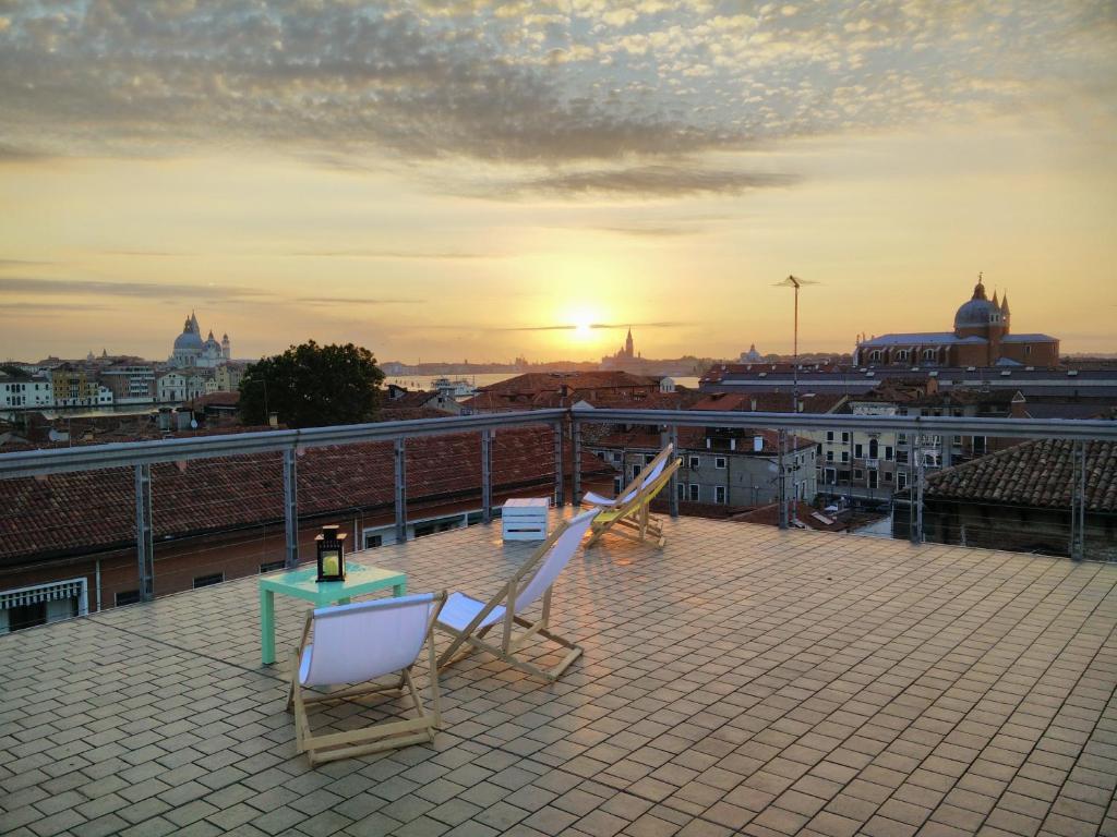 Хостел Sunny Terrace Hostel, Венеция