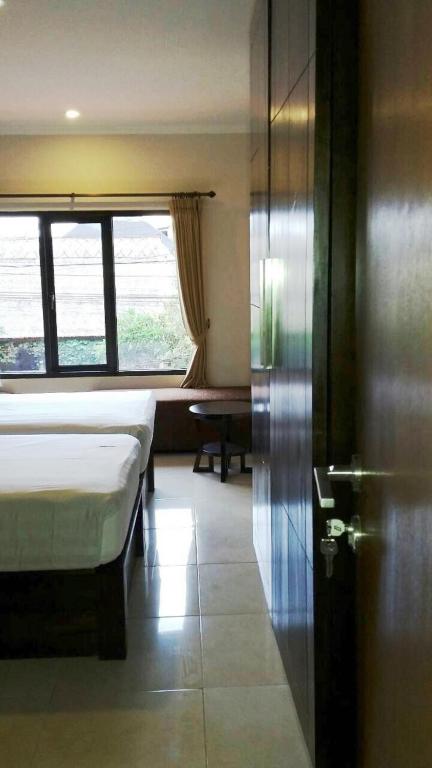 Двухместный (Двухместный номер с 1 кроватью или 2 отдельными кроватями, вид на город), Nuriani Restaurant and Rooms