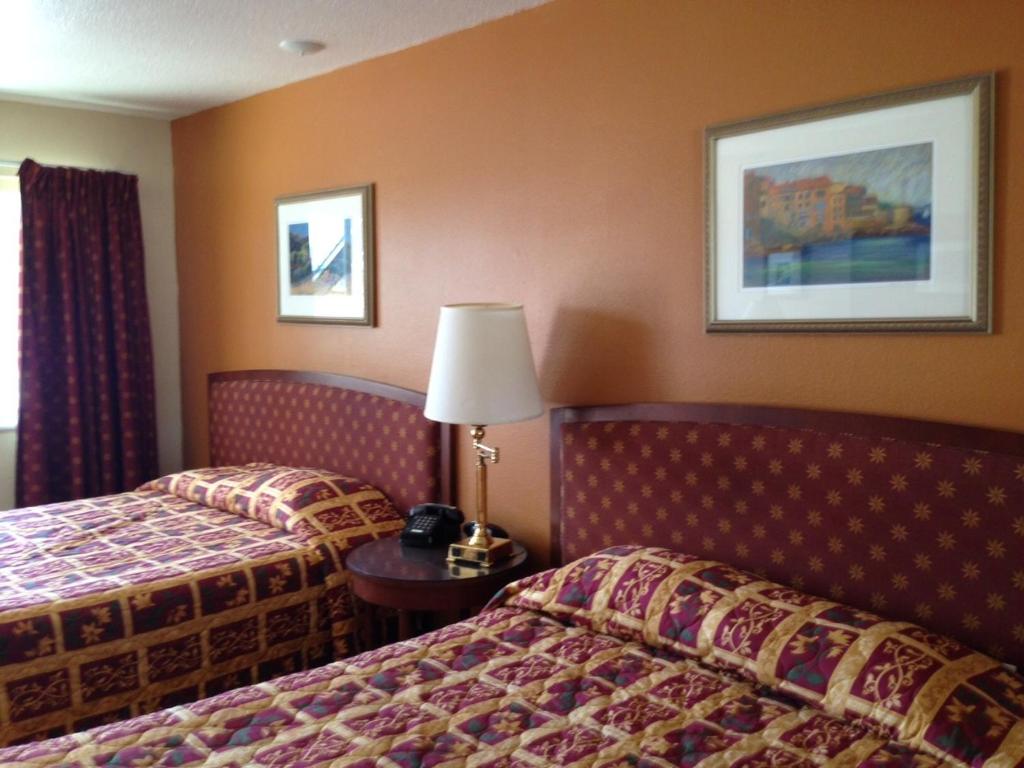 Семейный (Номер с 2 кроватями размера «queen-size» – Для некурящих) мотеля Cameo Motel - Portland, Портленд