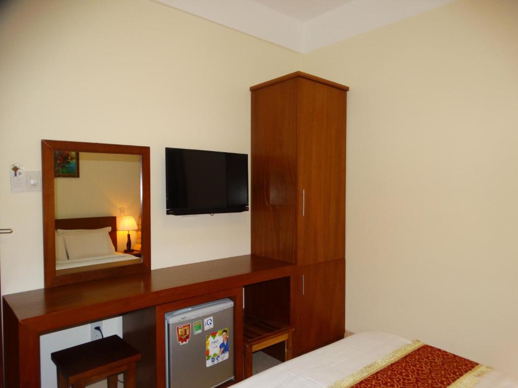 Двухместный (Стандартный двухместный номер с 1 кроватью) отеля Hoa Vinh Hotel, Хошимин