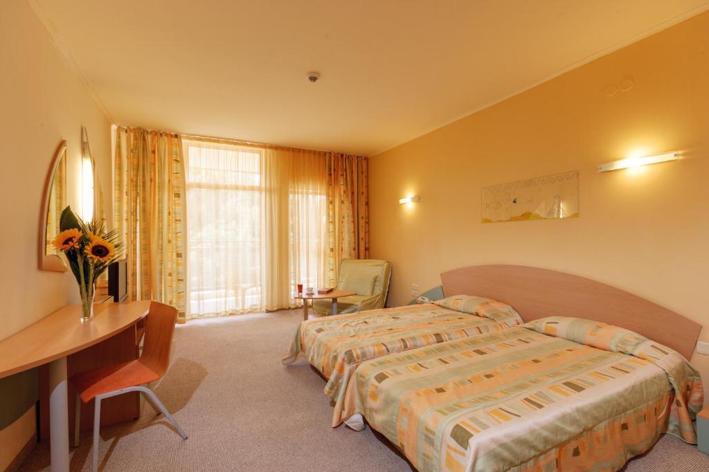 Двухместный (Двухместный номер с 2 отдельными кроватями (для 2 взрослых)) отеля Atlas Hotel All Inclusive, Золотые Пески