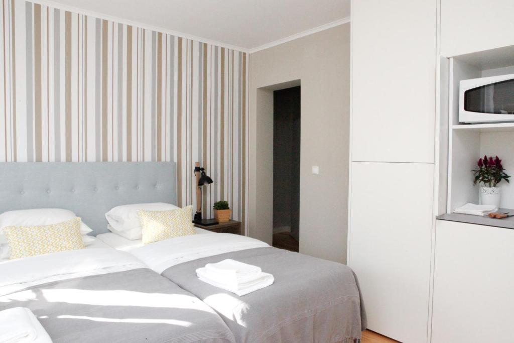 Двухместный (Двухместный номер с 1 кроватью или 2 отдельными кроватями) отеля Flores Guest House, Лиссабон