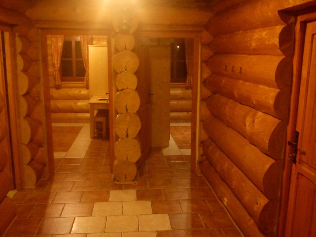Двухместный (Двухместный номер с 2 отдельными кроватями и общей ванной комнатой) гостевого дома Chata - Srub Kašparáci, Янске-Лазне