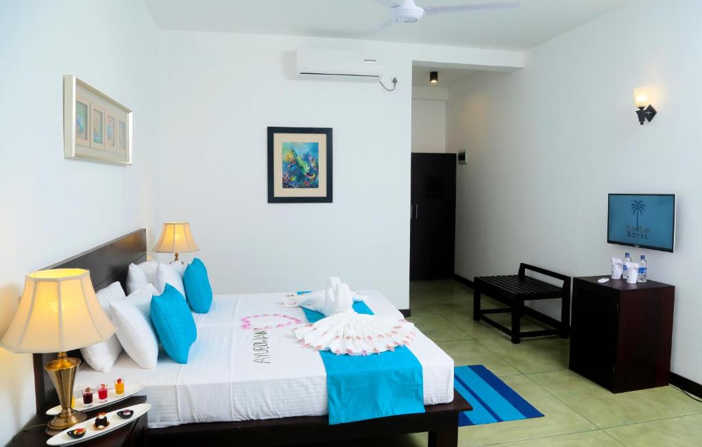 Двухместный (Двухместный номер Делюкс с 1 кроватью) отеля Coco Royal Beach Resort, Калутара