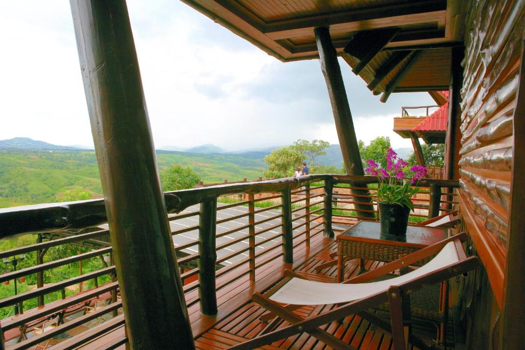 Сьюит (Полулюкс с видом на горы), Отель Phu Pha Nam Resort