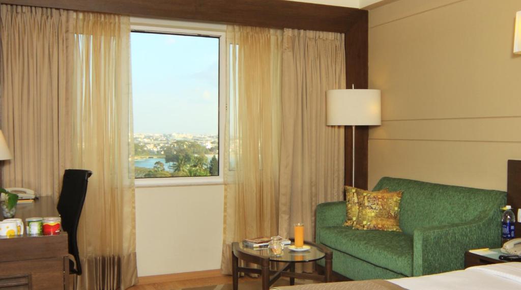 Одноместный (Одноместный номер бизнес-класса) отеля Lemon Tree Premier, Ulsoor Lake, Bengaluru, Бангалор