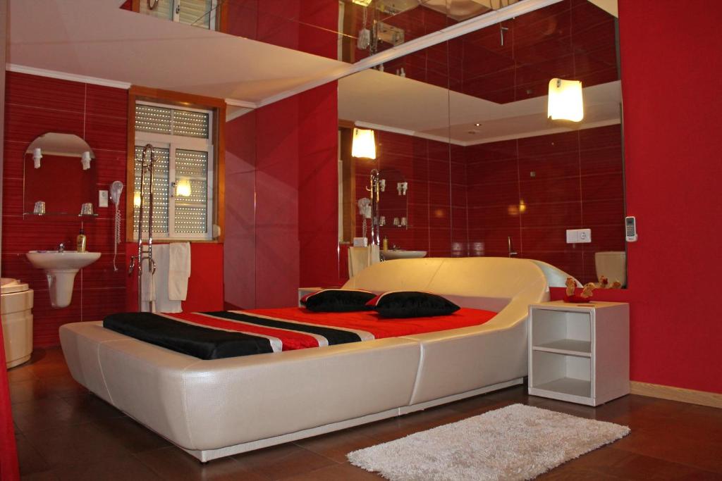 Двухместный (Улучшенный двухместный номер с 1 кроватью) гостевого дома Residencial Monte Carlo, Порту