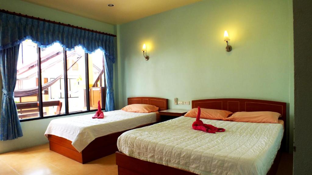 Курортный отель Black & White Bungalows, Пханган
