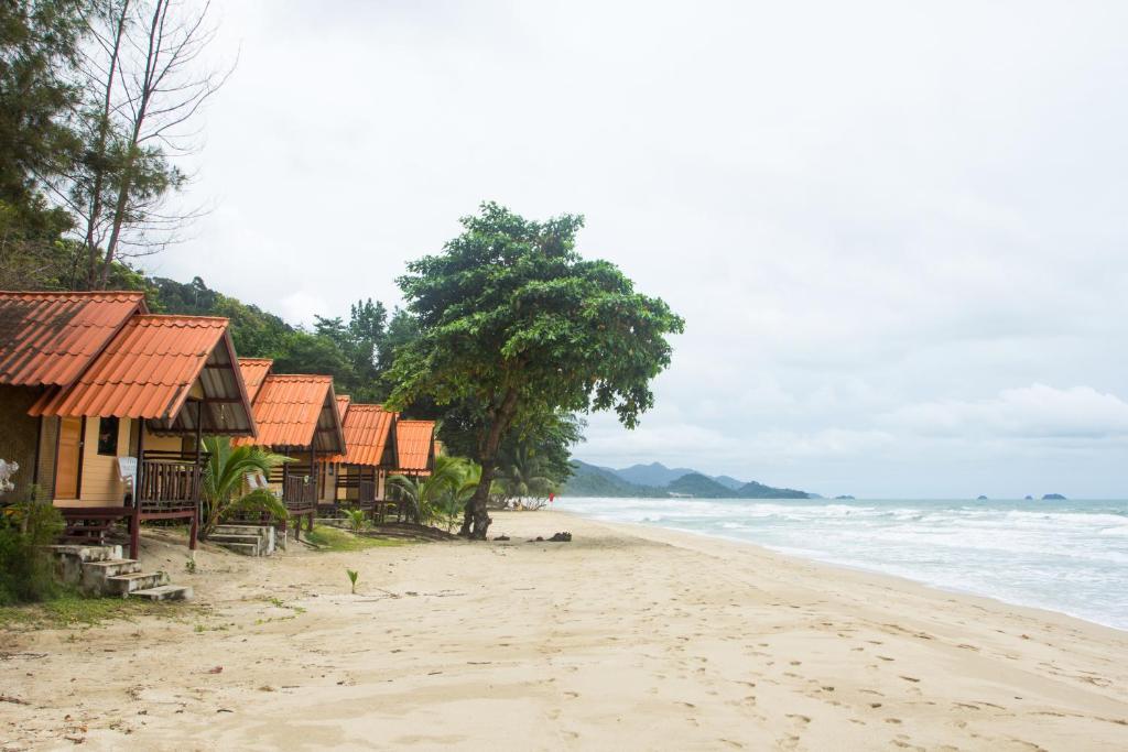 Номер (Бунгало - С видом на пляж), White Sand Beach Resort