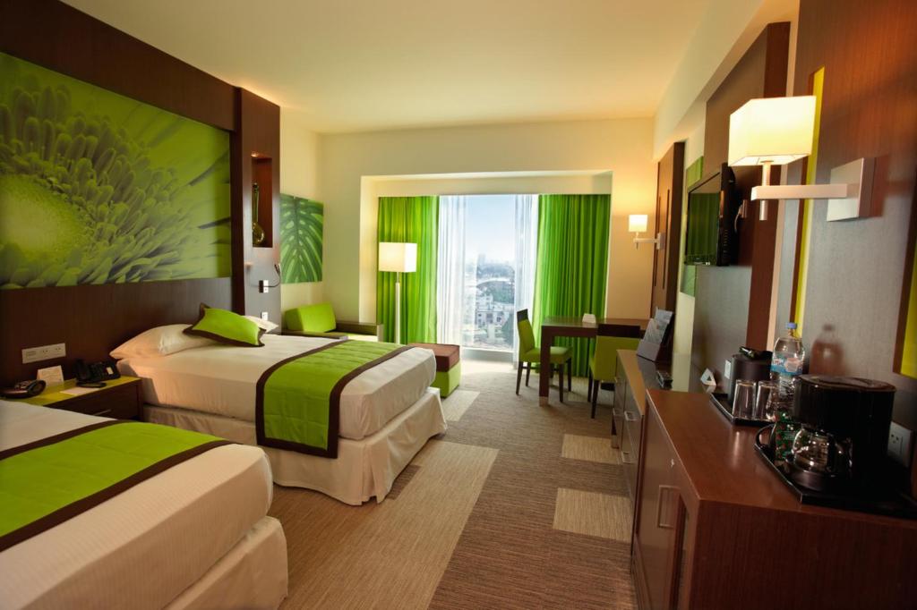 Двухместный (Представительский двухместный номер с 2 отдельными кроватями (доступ на этаж Crown)) отеля RIU Plaza Guadalajara, Гвадалахара