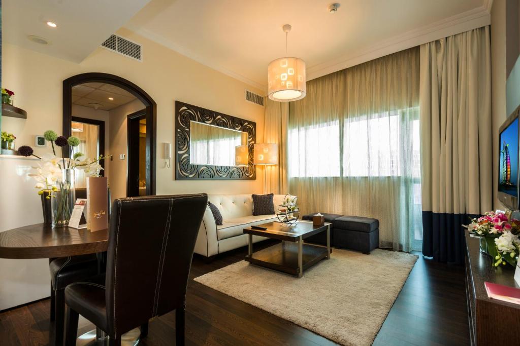 Апартаменты (Представительские апартаменты с 1 спальней - 2 отдельные кровати) апарт-отеля First Central Hotel Suites, Дубай