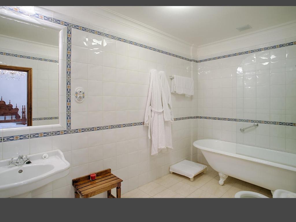 Двухместный (Двухместный номер с 1 кроватью или 2 отдельными кроватями) загородного отеля Solar de Serrade, Монсан