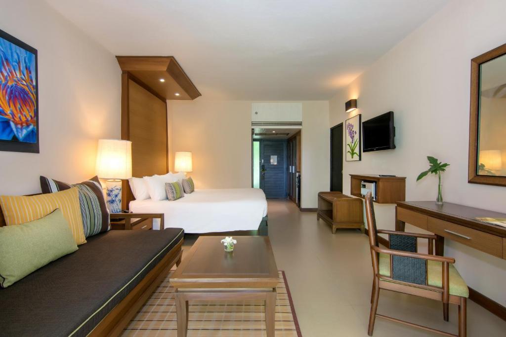 Двухместный (Двухместный номер «Тропикал» Делюкс с 1 кроватью или 2 отдельными кроватями) курортного отеля Siam Bayshore Resort Pattaya, Паттайя
