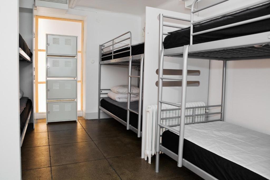 Номер (Кровать в общем 12-местном номере) хостела City Backpackers Hostel, Стокгольм