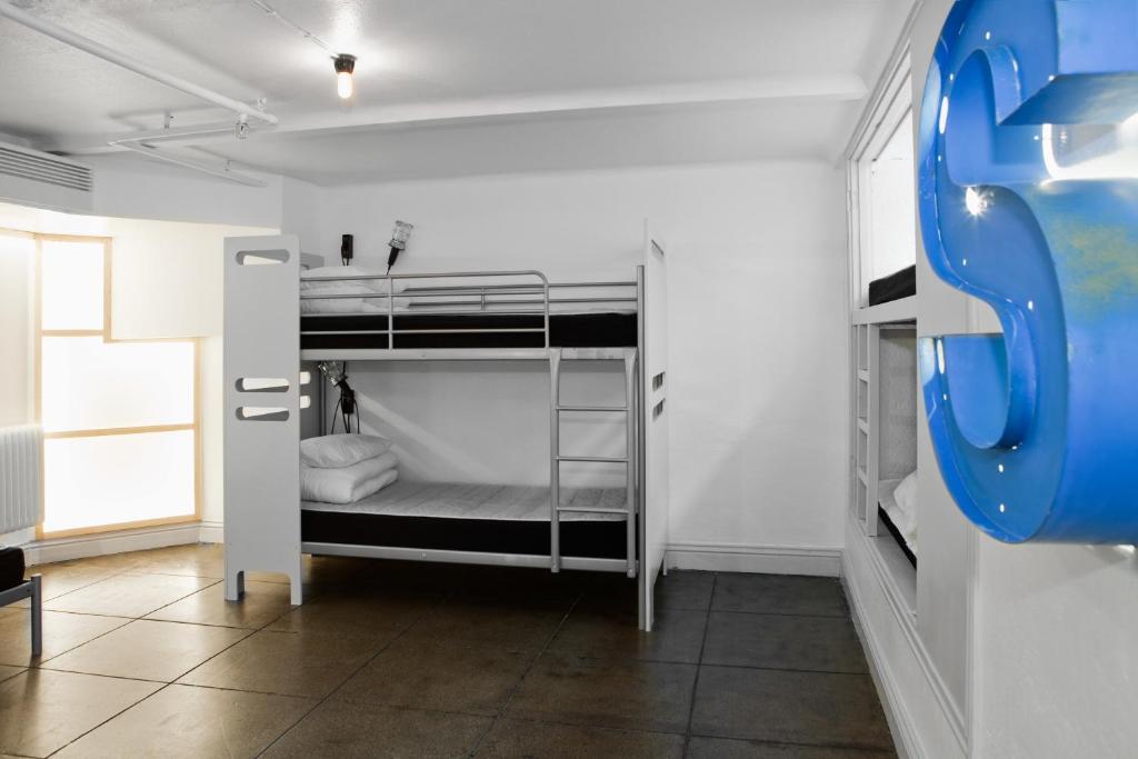 Номер (Кровать в общем 8-местном номере для женщин) хостела City Backpackers Hostel, Стокгольм