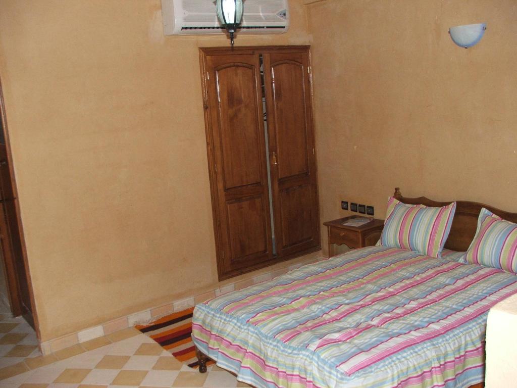 Трехместный (Трехместный номер с собственной ванной комнатой) отеля Hotel Palm Barraoui, Тингир