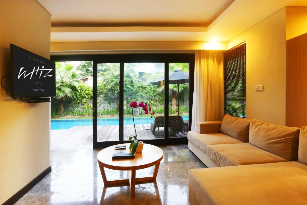 Вилла (Вилла с 4 спальнями и собственным бассейном) отеля Grand Whiz Hotel Nusa Dua Bali, Нуса Дуа