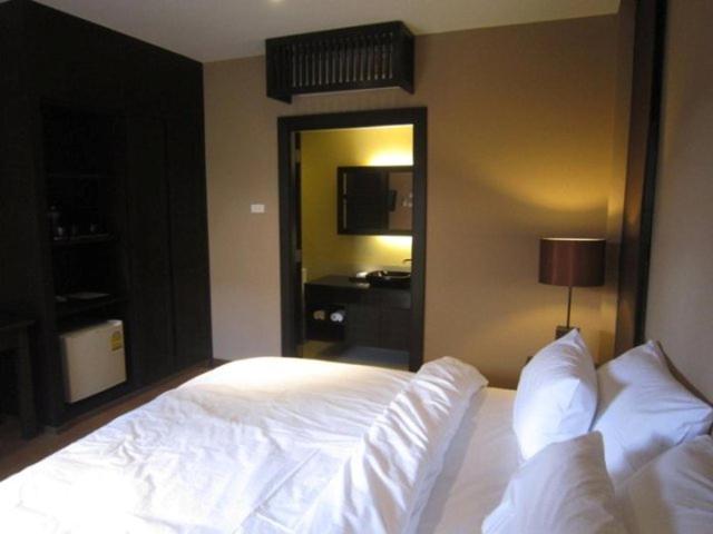 Двухместный (Улучшенный двухместный номер с 1 кроватью и видом на море) отеля Chidlom Resort, Банхатчао Самран