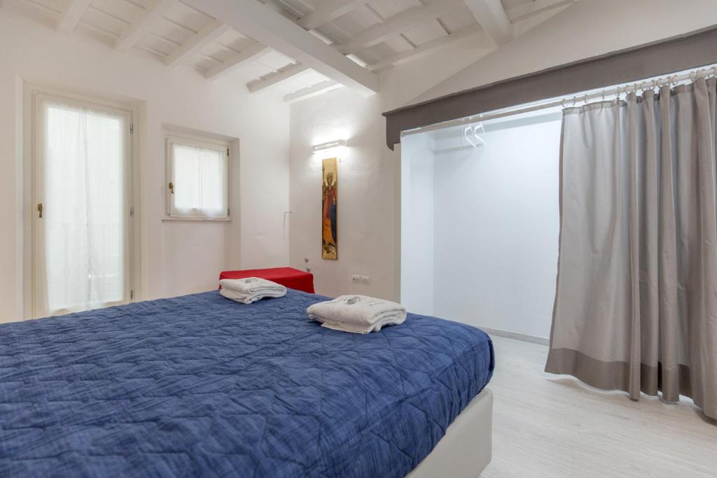 Двухместный (Двухместный номер с 1 кроватью и собственной ванной комнатой вне номера) отеля Friends Of Florence, Флоренция