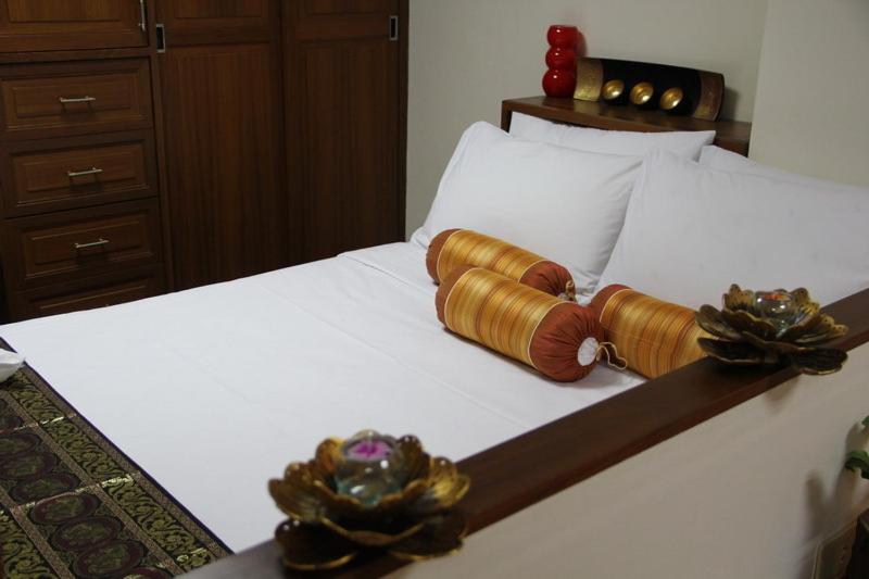 Двухместный (Двухместный номер Делюкс с 1 кроватью) отеля B.S. Court Hotel Sathorn, Бангкок