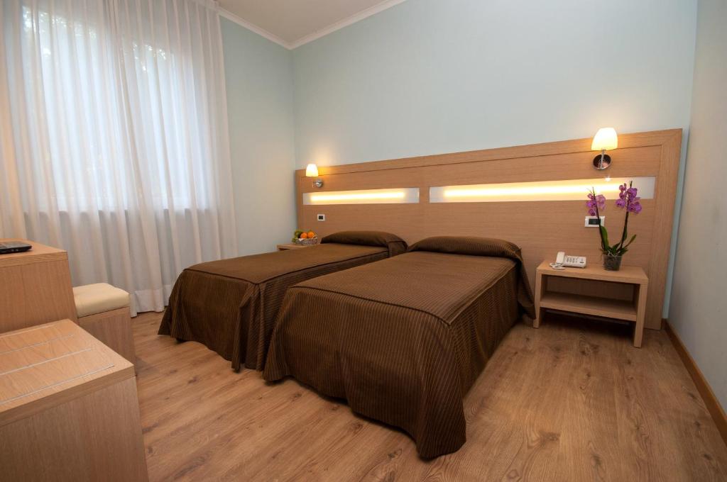 Двухместный (Двухместный номер с 2 отдельными кроватями) отеля Hotel La Pergola, Рим