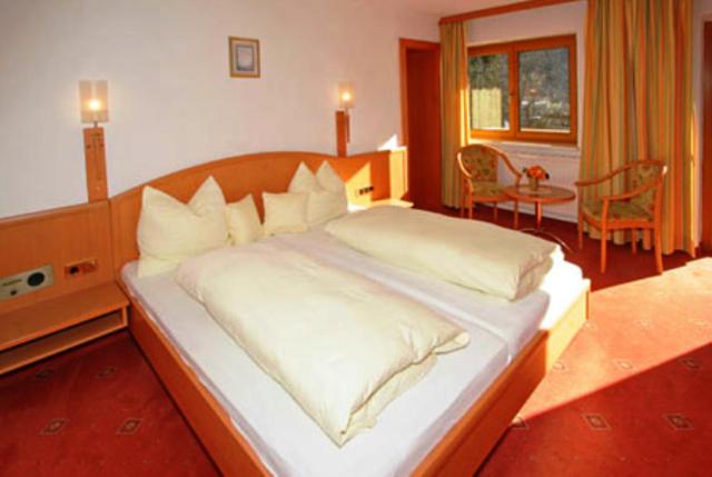 Двухместный (Двухместный номер с 1 кроватью, балконом или террасой) отеля Hotel Berghof, Бриксен-им-Тале