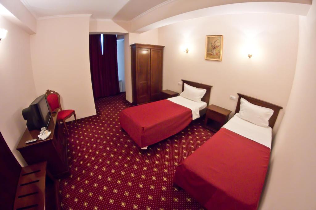 Двухместный (Двухместный номер с 2 отдельными кроватями) гостевого дома Vila Royal, Бакэу