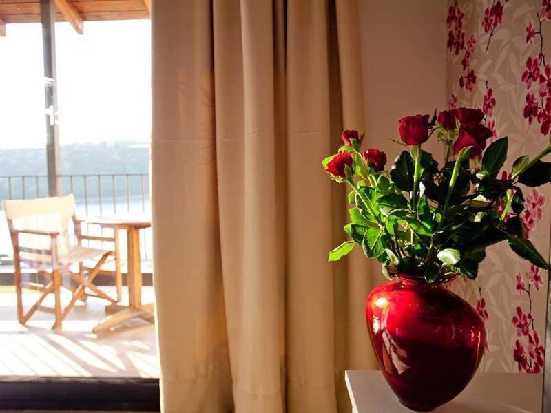 Сьюит (Представительский люкс с видом на море) апарт-отеля Ornella Beach Resort & Villas, Сивота
