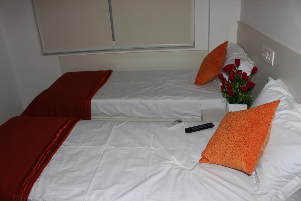 Двухместный (Роскошный двухместный номер с 1 кроватью) хостела Mahas Inn, Хайдарабад