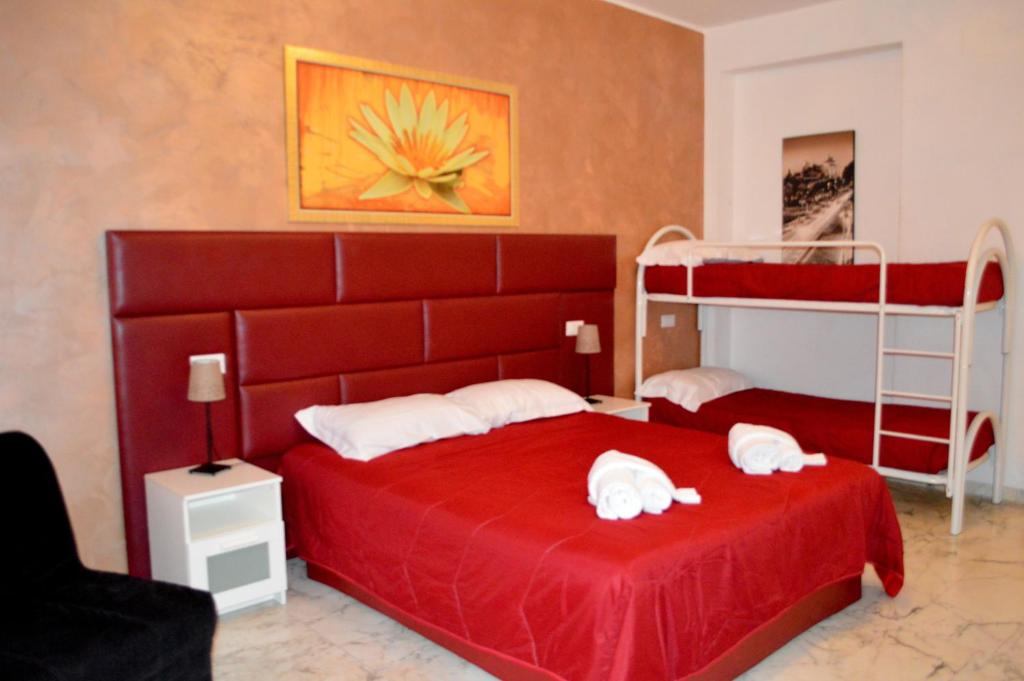 Четырехместный (Четырехместный номер) отеля Check-Inn Rooms, Рим