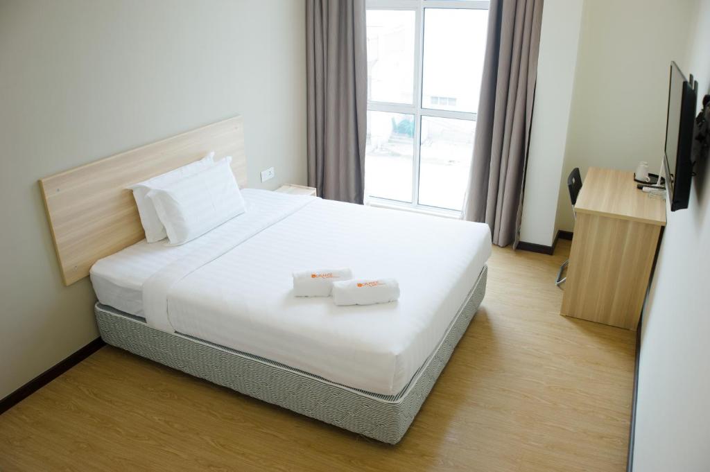 Двухместный (Номер Делюкс с кроватью размера «queen-size»), Orange Hotel Sri Petaling