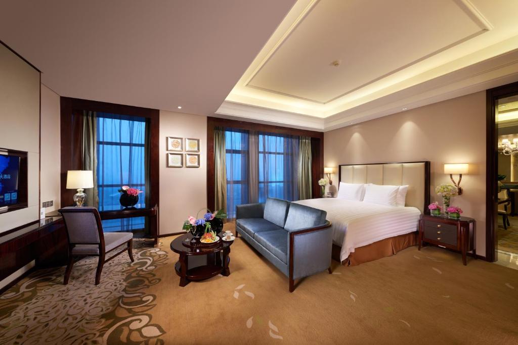 Двухместный (Номер с кроватью размера «king-size») отеля Grand New Century Hotel Hangzhou Sumtime, Ханчжоу