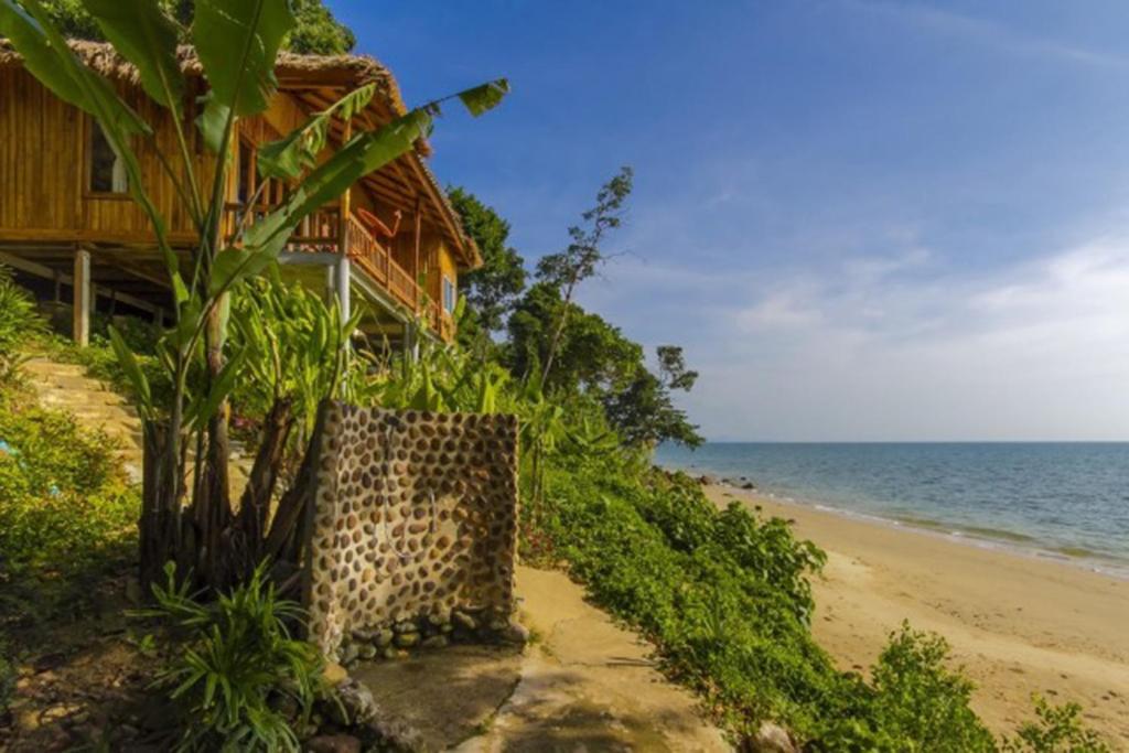 Вилла (Вилла «Премьер» рядом с пляжем) курортного отеля Kohjum Resort, Кох-Юм