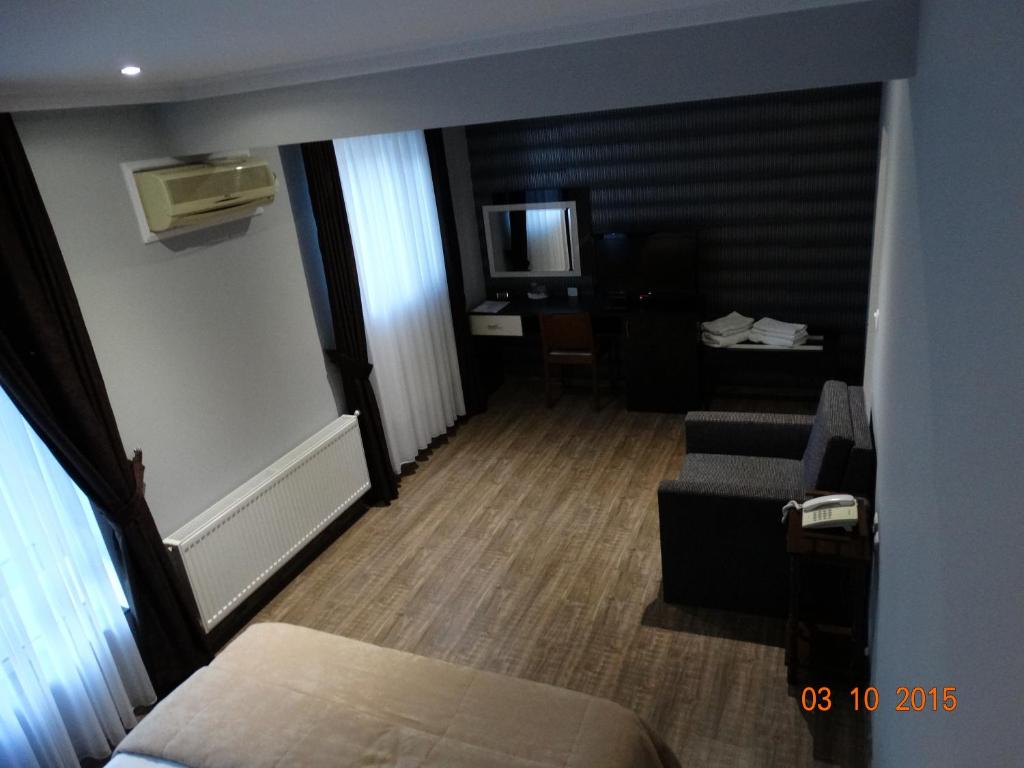 Двухместный (Двухместный номер с 1 кроватью) отеля Hotel Mimoza, Разград