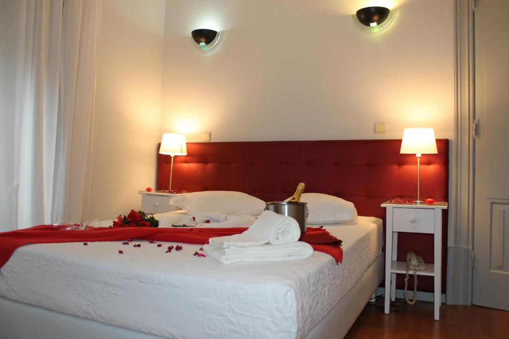Двухместный (Двухместный номер с 1 кроватью и балконом) отеля Hotel Porto Nobre, Порту
