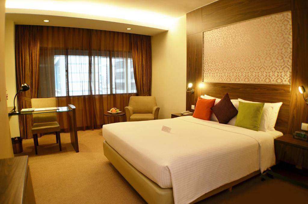 Двухместный (Двухместный номер «Премьер» с 1 кроватью) отеля Hotel Grand Pacific, Сингапур (город)
