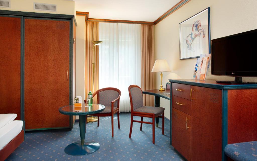 Одноместный (Одноместный номер Делюкс Grand Bain) отеля Thermal Hotels & Walliser Alpentherme Leukerbad, Лойкербад
