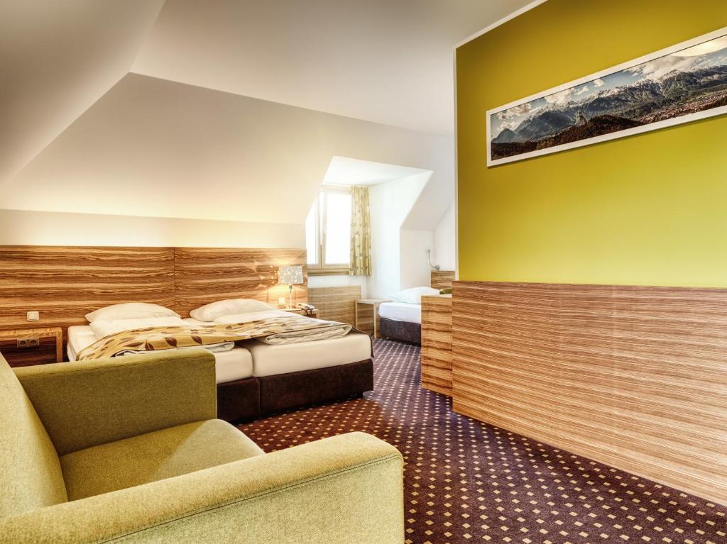 Трехместный (Трехместный номер с парковкой), Alphotel Innsbruck