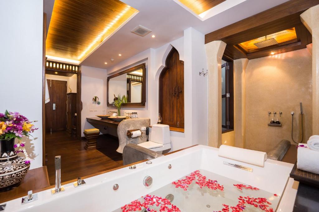 Сьюит (Люкс с бассейном, вид на сад), Курортный отель Royal Muang Samui Villas