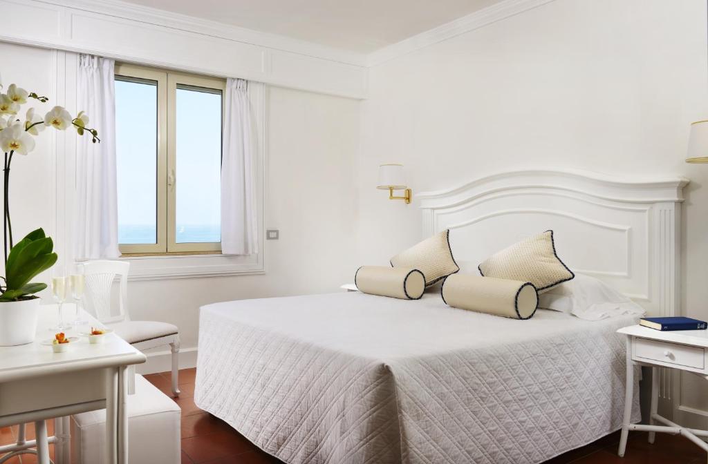 Двухместный (Двухместный номер с 1 кроватью или 2 отдельными кроватями, панорамный вид на море) отеля Hotel President, Виареджо