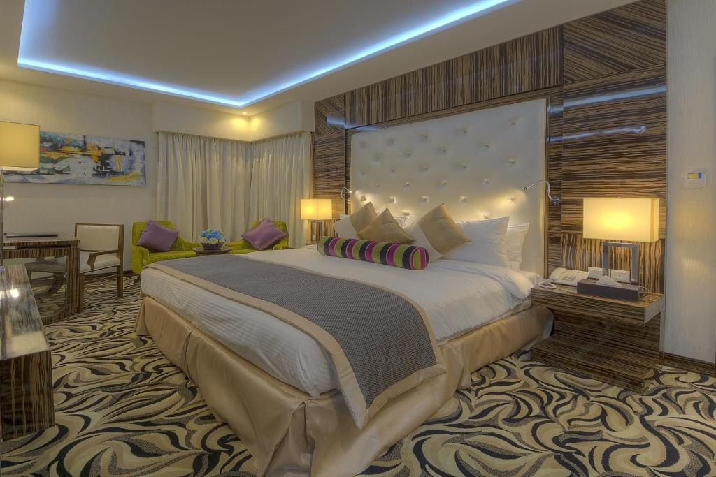 Отель Orchid Vue Hotel, Дубай