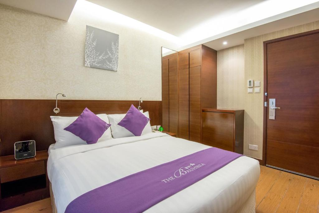 Двухместный (Улучшенный двухместный номер с 1 кроватью) отеля The Bauhinia Hotel - Tsim Sha Tsui, Гонконг (город)