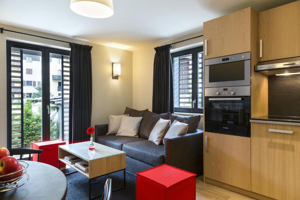 Апартаменты (Трехуровневые апартаменты с 2 спальнями) апарт-отеля Appartements de l'Héliopic, Шамони-Мон-Блан