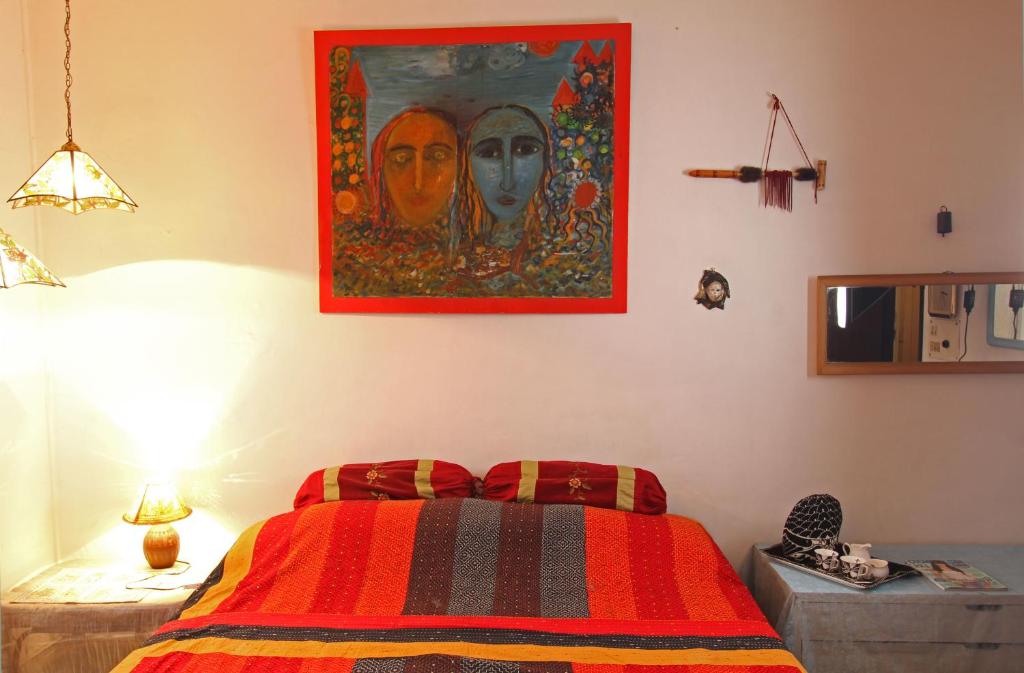 Двухместный (Двухместный номер Делюкс с 1 кроватью) семейного отеля Nina Kochhar's Homestay, Нью-Дели