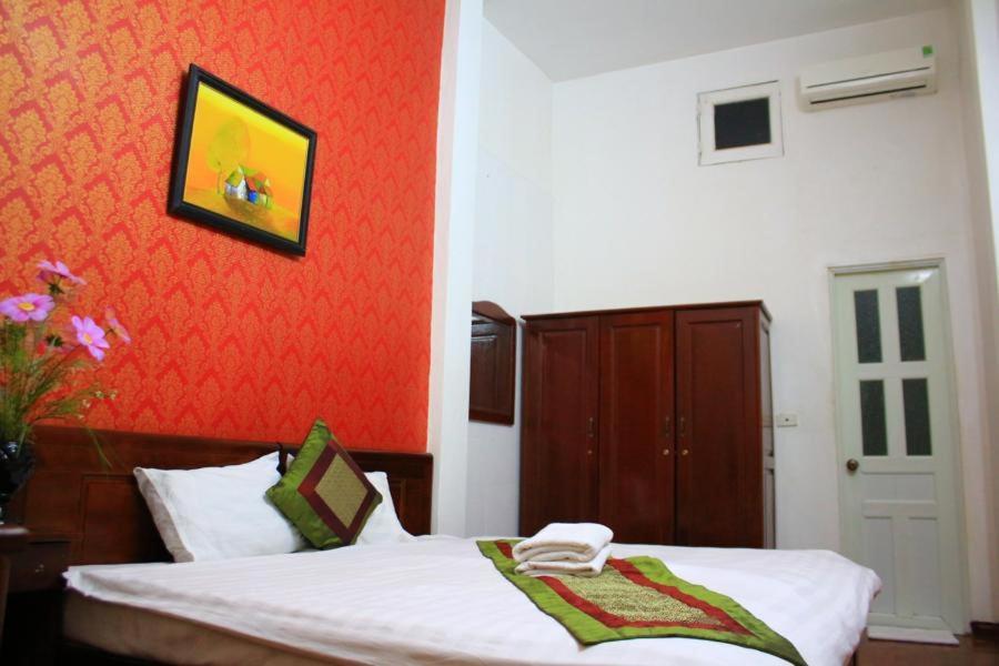 Двухместный (Улучшенный двухместный номер с 1 кроватью) отеля Hoan Kiem Lake Hotel, Ханой